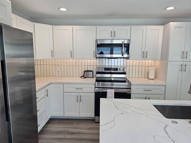 5314 3RD AVENUE W, Bradenton, FL 34209