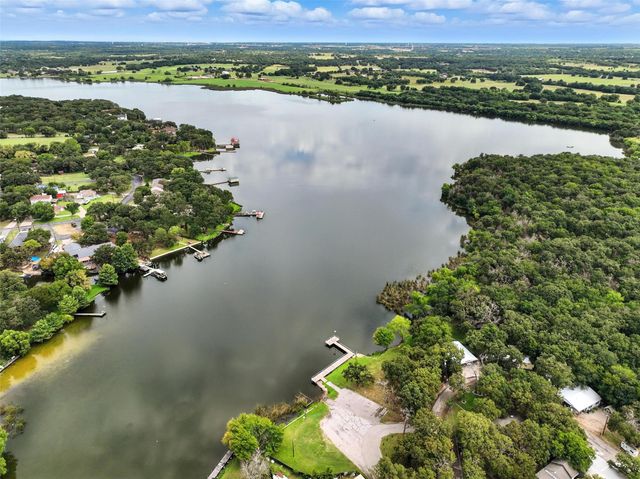 88 Live Oak Street, Alvarado, TX 76009
