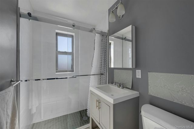 620 Pelham Road 3C, New Rochelle, NY 10805