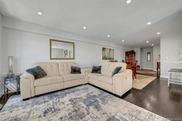 620 Pelham Road 3C, New Rochelle, NY 10805