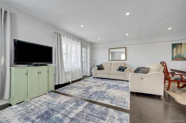 620 Pelham Road 3C, New Rochelle, NY 10805