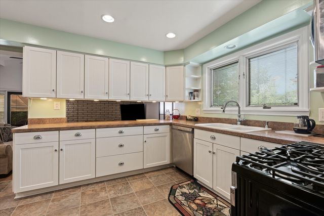 42991 Saxony Road, Canton Twp, MI 48187