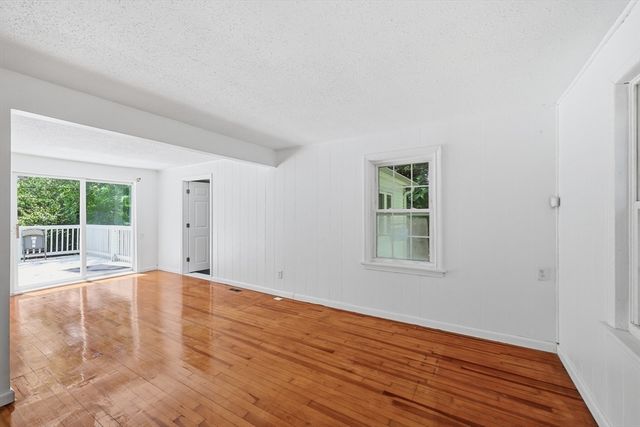 56 Lincoln Ave, South Hadley, MA 01075