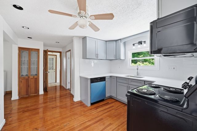 56 Lincoln Ave, South Hadley, MA 01075