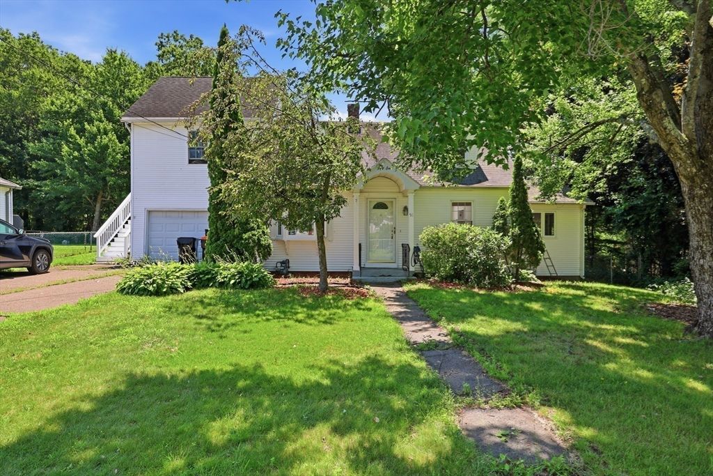 56 Lincoln Ave, South Hadley, MA 01075