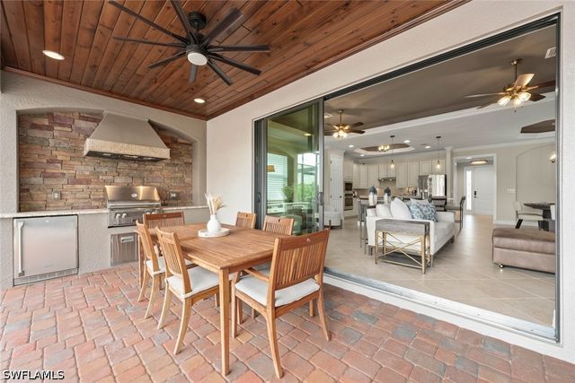 12692 Kinross LN, Naples, FL 34120