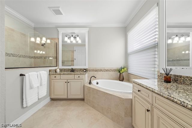 12692 Kinross LN, Naples, FL 34120