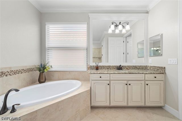 12692 Kinross LN, Naples, FL 34120