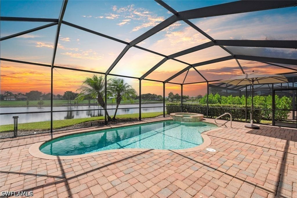 12692 Kinross LN, Naples, FL 34120