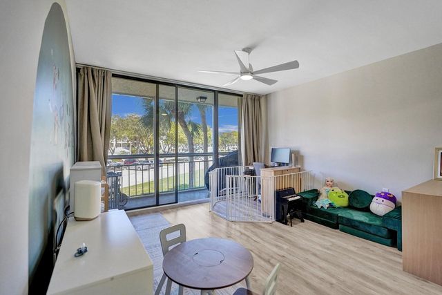 6193 Balboa Circle 201, Boca Raton, FL 33433