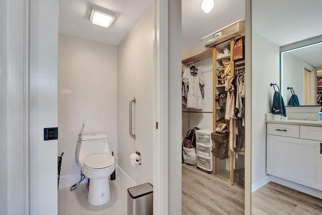 6193 Balboa Circle 201, Boca Raton, FL 33433