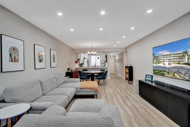 6193 Balboa Circle 201, Boca Raton, FL 33433