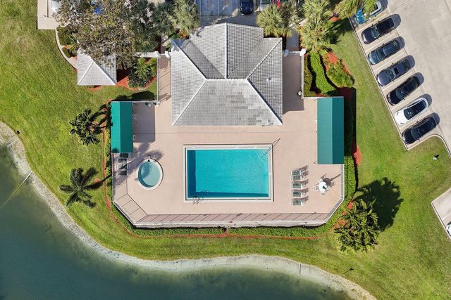 6193 Balboa Circle 201, Boca Raton, FL 33433