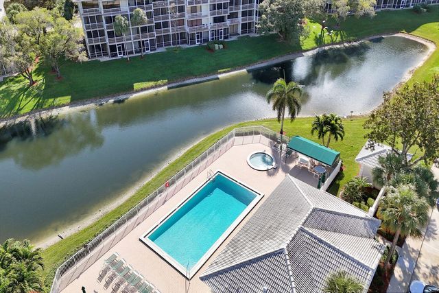 6193 Balboa Circle 201, Boca Raton, FL 33433