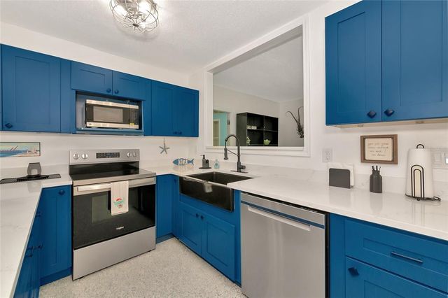 2306 41ST STREET E, Bradenton, FL 34208