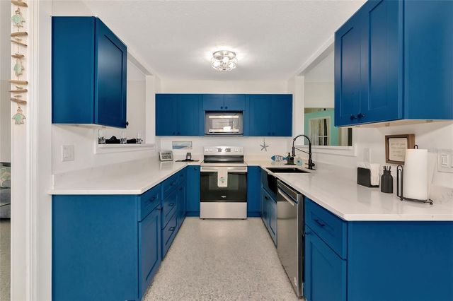2306 41ST STREET E, Bradenton, FL 34208