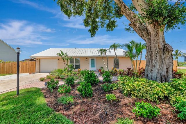2306 41ST STREET E, Bradenton, FL 34208