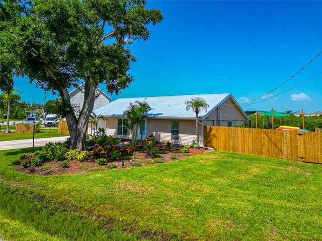 2306 41ST STREET E, Bradenton, FL 34208