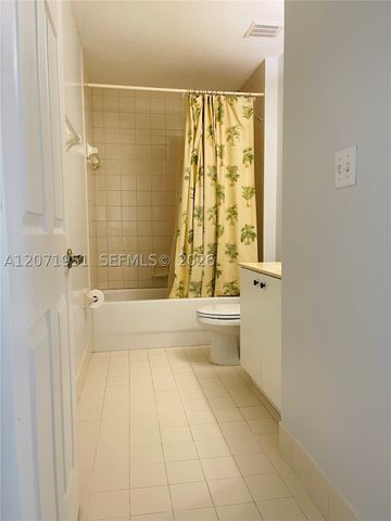 6364 Landings Way, Tamarac, FL 33321