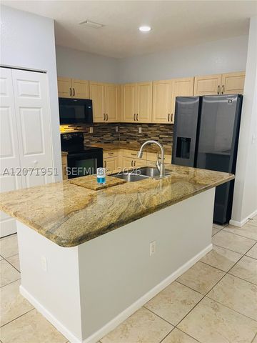 6364 Landings Way, Tamarac, FL 33321