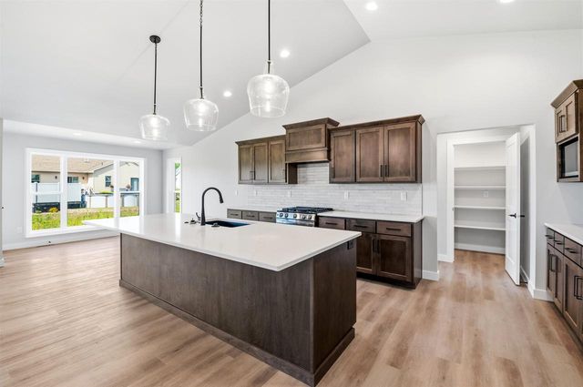 2749 STELOR DRIVE, Green Bay, WI 54311