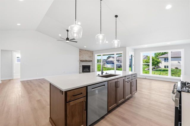 2749 STELOR DRIVE, Green Bay, WI 54311
