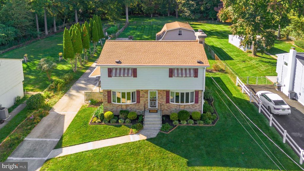 1265 LOWER FERRY ROAD, EWING, NJ 08618 — exterior