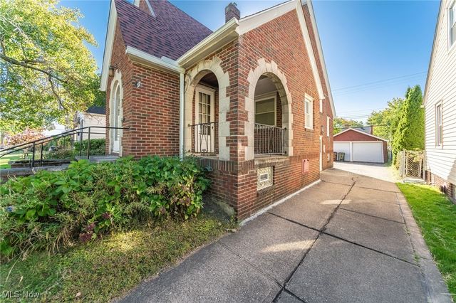 6711 Forest Avenue, Parma, OH 44129