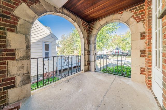 6711 Forest Avenue, Parma, OH 44129