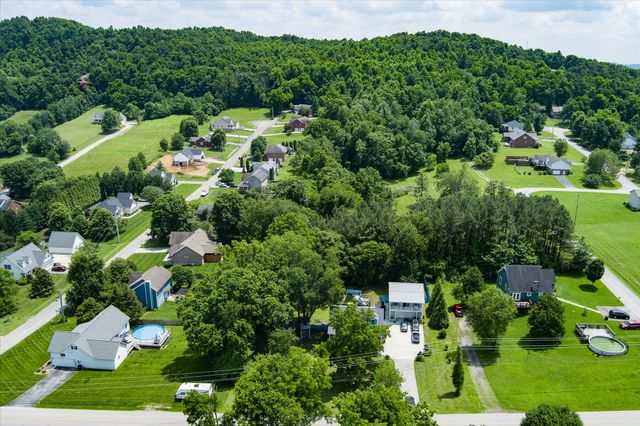 3485 Officers Chapel Rd, Cookeville, TN 38506