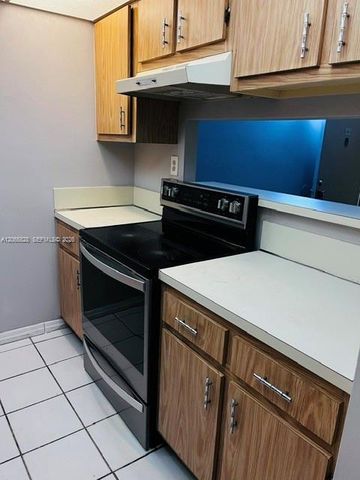 5831 Washington Street 41, Hollywood, FL 33023