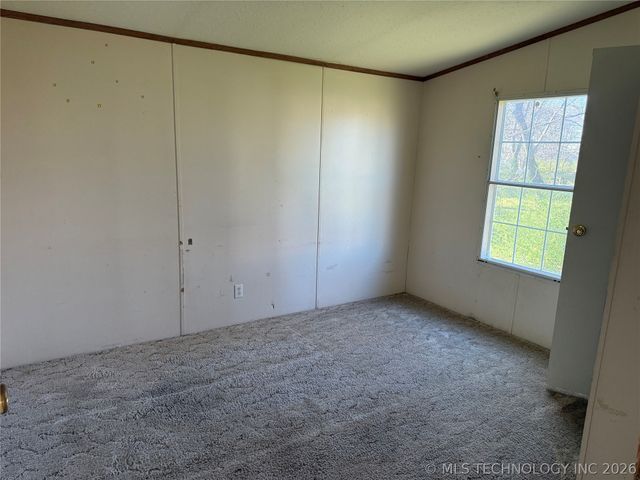 111 W Bryan, Calera, OK 74730