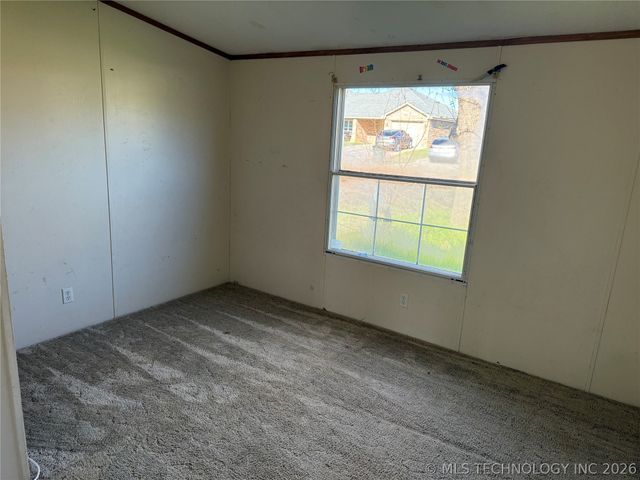 111 W Bryan, Calera, OK 74730