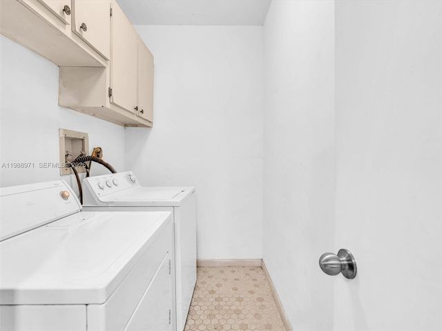 770 NE 199th St 204F, Miami, FL 33179