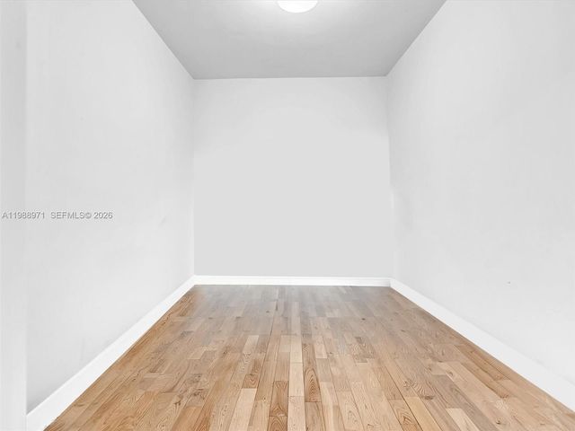 770 NE 199th St 204F, Miami, FL 33179