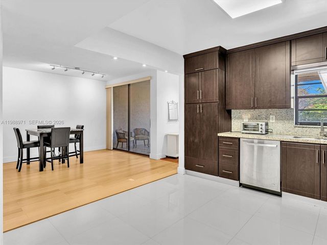 770 NE 199th St 204F, Miami, FL 33179