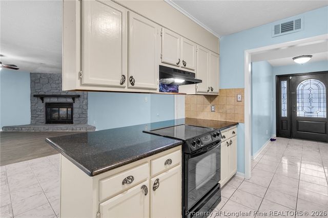 6933 Timbercroft Lane, Fayetteville, NC 28314