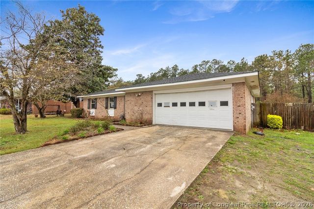 6933 Timbercroft Lane, Fayetteville, NC 28314