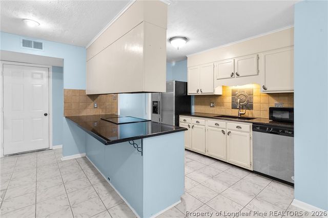 6933 Timbercroft Lane, Fayetteville, NC 28314