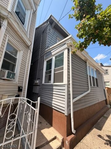 42 N York St, Paterson City, NJ 07524