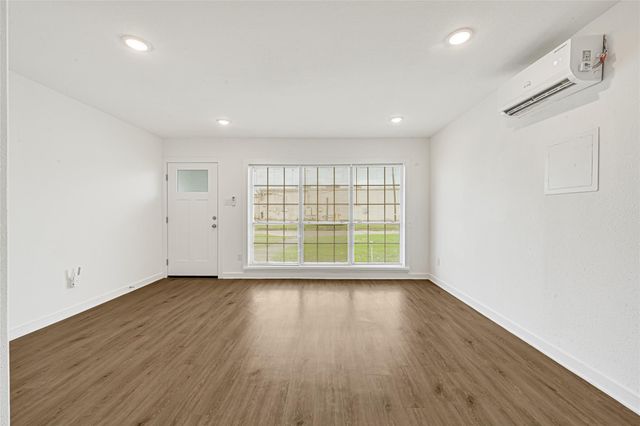 7529 Westover Street A, Houston, TX 77087