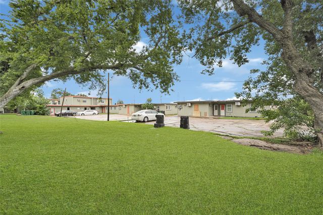 7529 Westover Street A, Houston, TX 77087