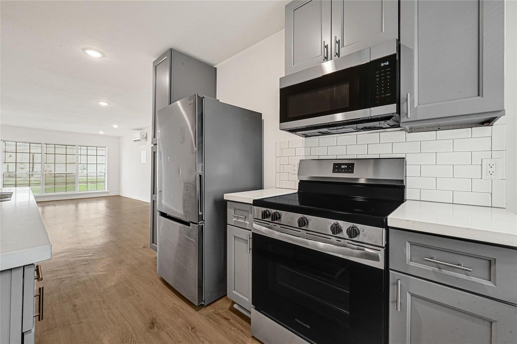 7529 Westover Street A, Houston, TX 77087