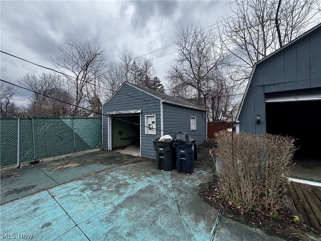 870 Frederick Boulevard, Akron, OH 44320