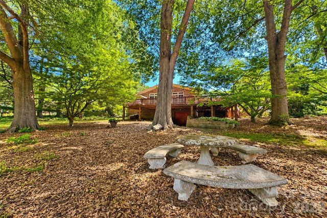 270 Lewis Ferry Road, Statesville, NC 28677