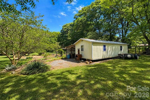 270 Lewis Ferry Road, Statesville, NC 28677