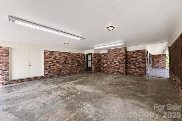 270 Lewis Ferry Road, Statesville, NC 28677