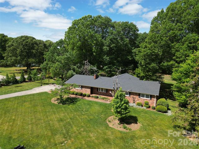 270 Lewis Ferry Road, Statesville, NC 28677