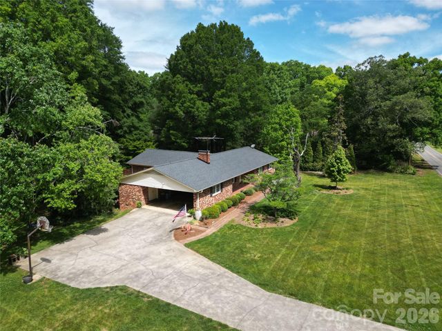 270 Lewis Ferry Road, Statesville, NC 28677