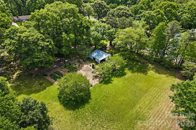 270 Lewis Ferry Road, Statesville, NC 28677